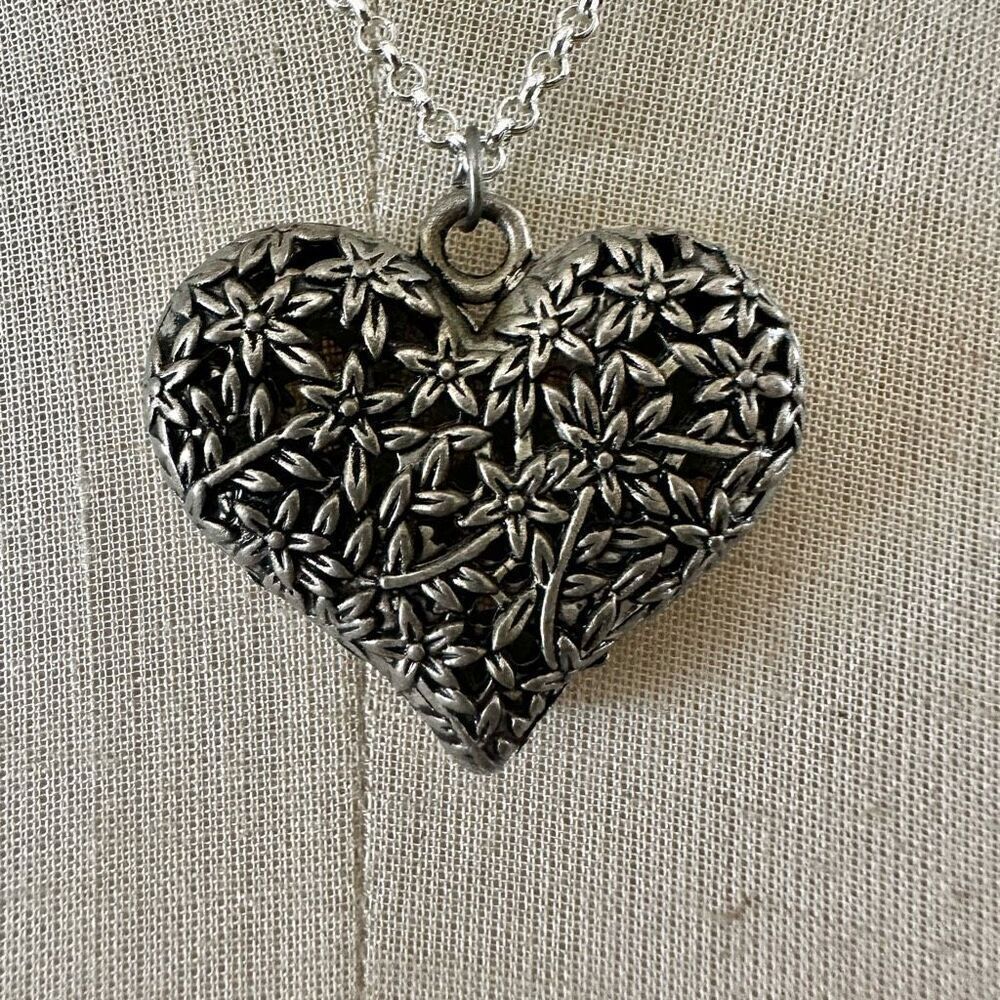 Filigree Silver Tone puffy  Heart Pendant necklace